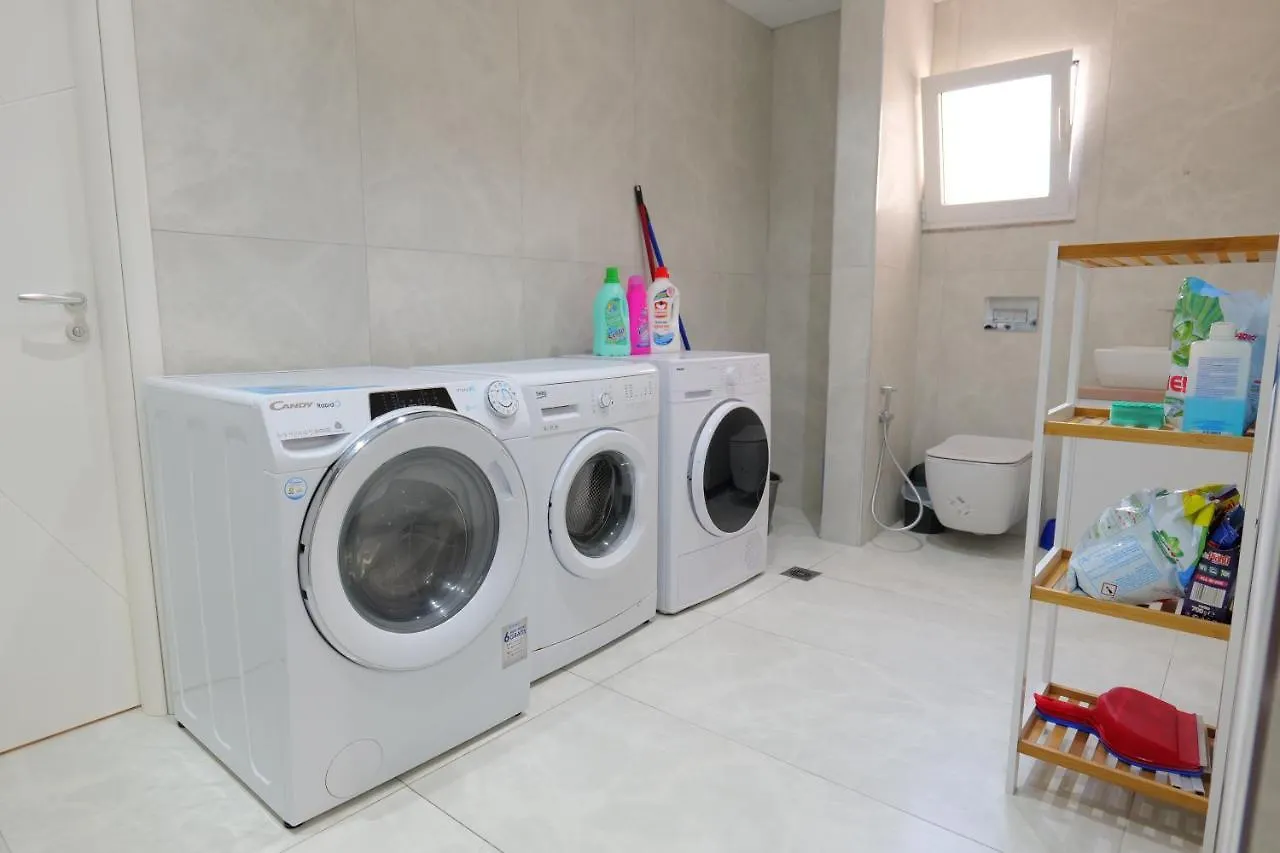 Saranda Luxury Apartments 0*, Sarande